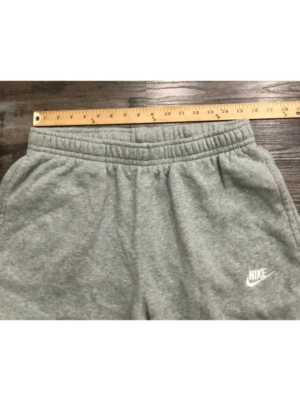 Nike Club Fleece Joggers Mens Large Gray Sweatpants White Embroidered Swoosh